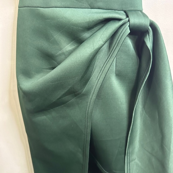🪷 New! Pretty little thing Emerald  Green Scuba Bandeau Drape Skirt Midi Dress ❌ - Picture 2 of 13